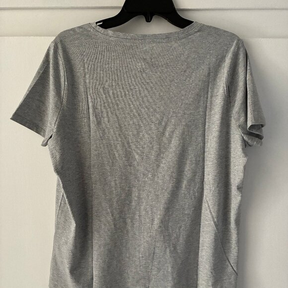 NWT Tommy Hilfiger M Fitted Gray T-shirt Top - Picture 2 of 5